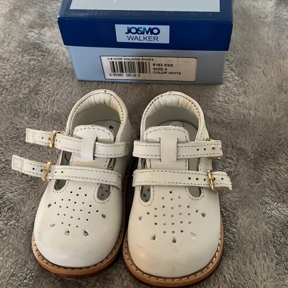 Shoes - Picture 2 of 6